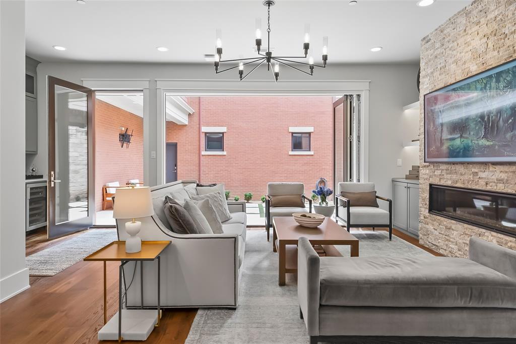 Brownstones Ph C - Residential