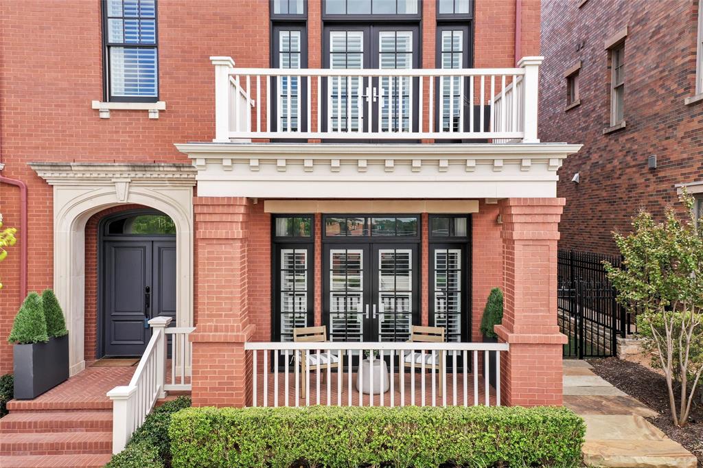 Brownstones Ph C - Residential