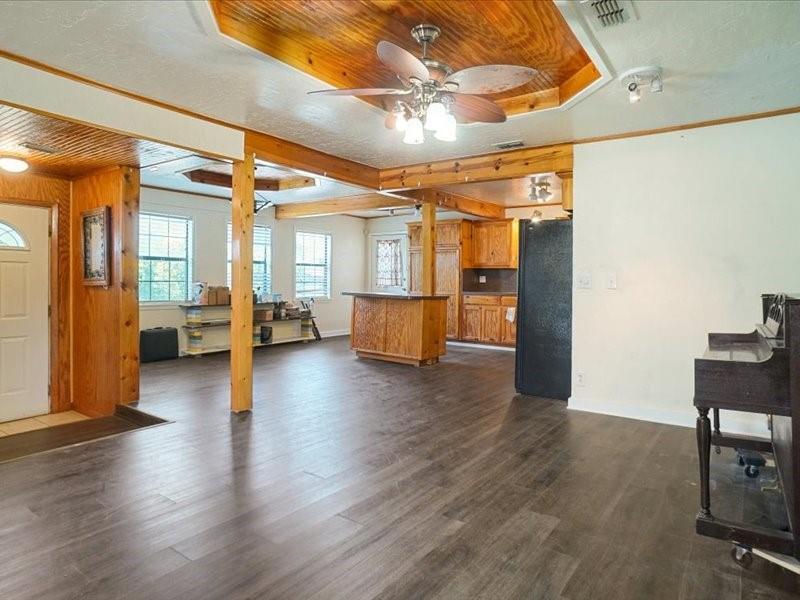 Moss Lake Estate - Residential