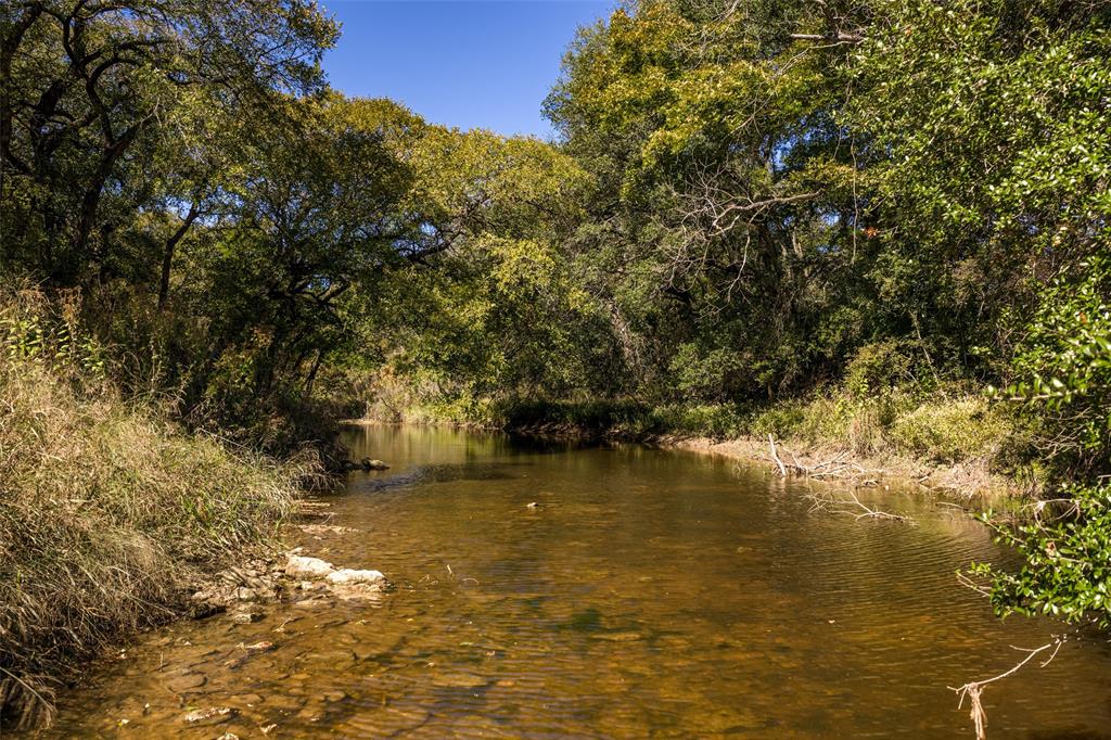 104 Private Road 216