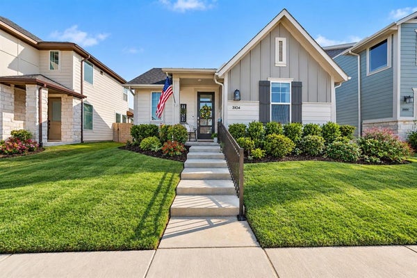 3104 LENTEN ROSE LN, MCKINNEY, TX 75071 - Image fdb0bcd7c0724f2304d2e977cee288be/2338001503
