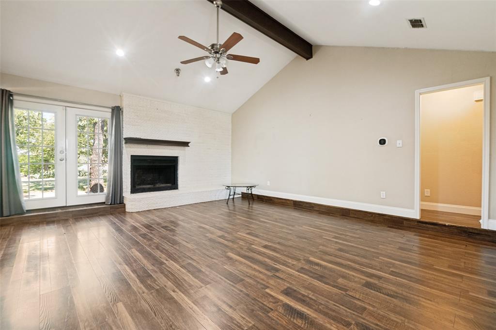 211 Willow Creek Court
