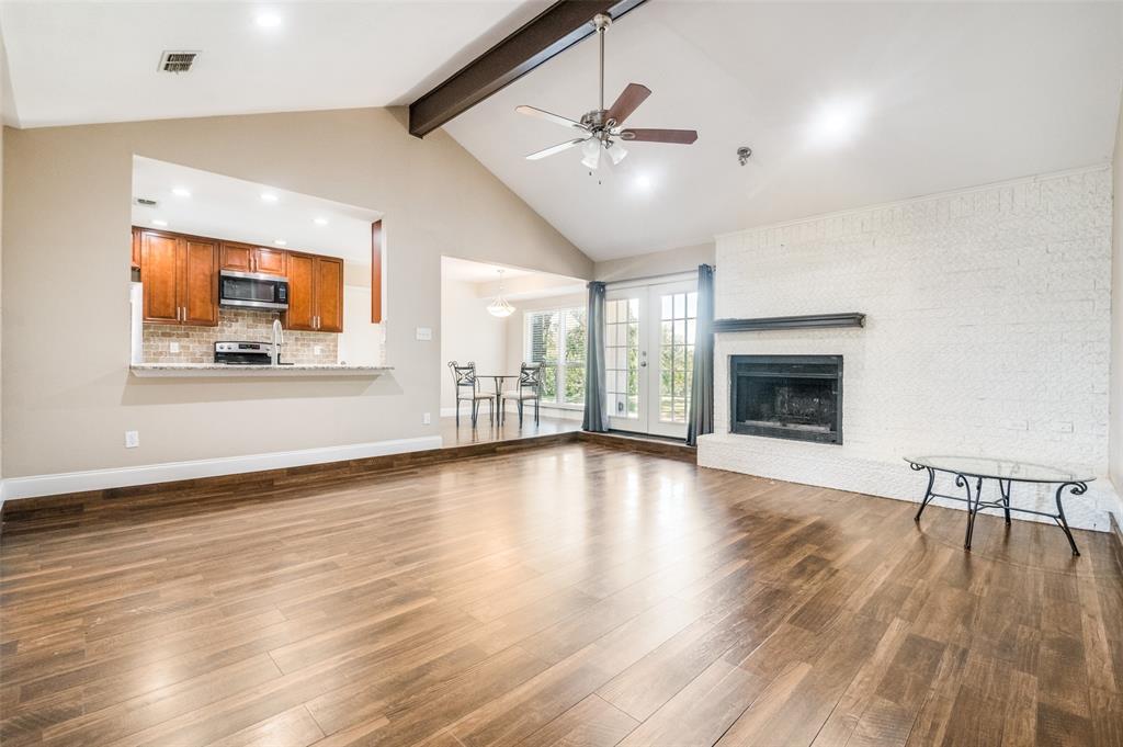 211 Willow Creek Court
