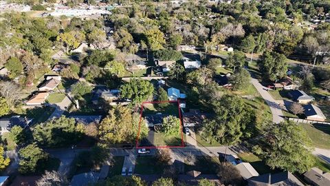 A home in Lindale