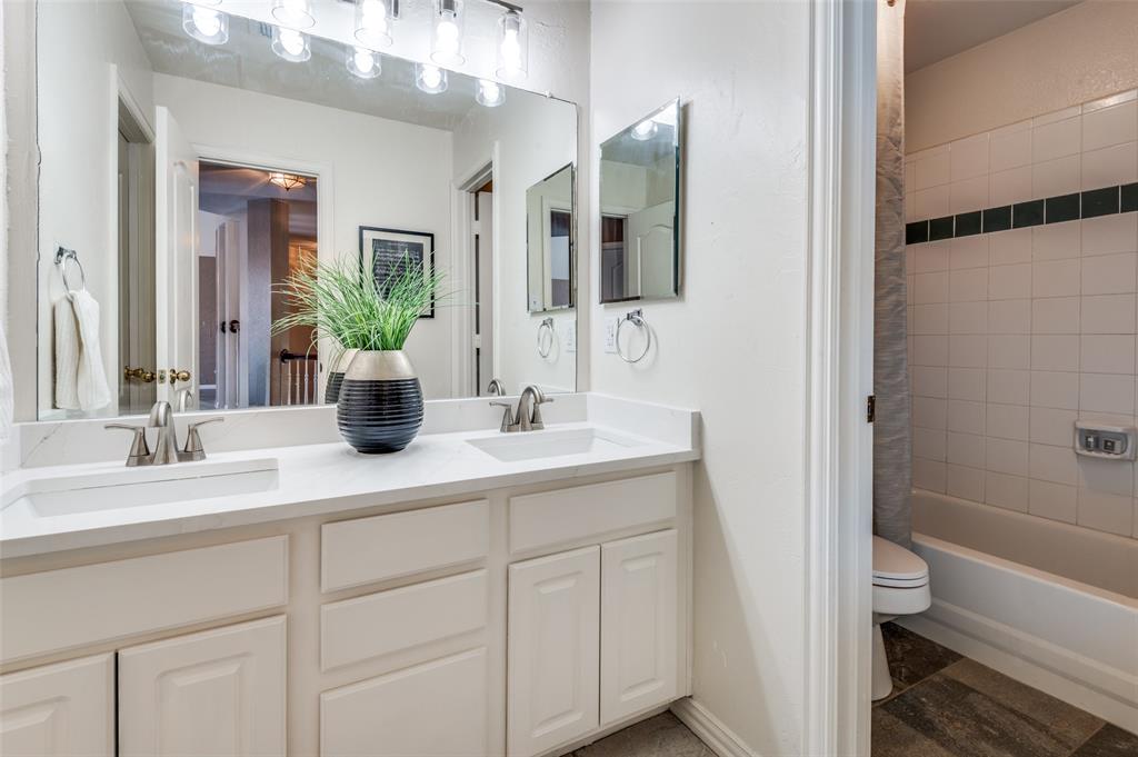 Lakes Of Highland Oaks The - Residential