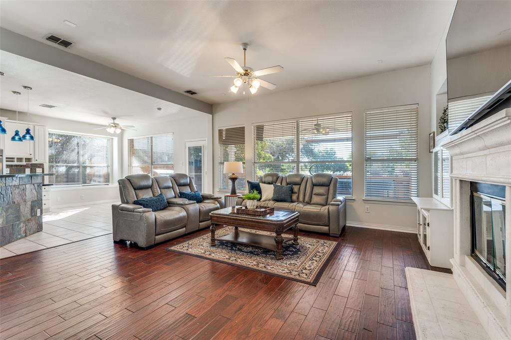 Lakes Of Highland Oaks The - Residential