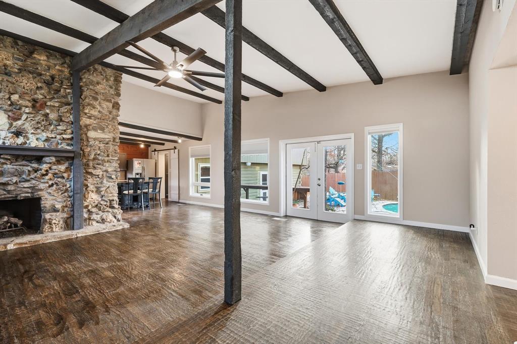 828 Highland Village Road