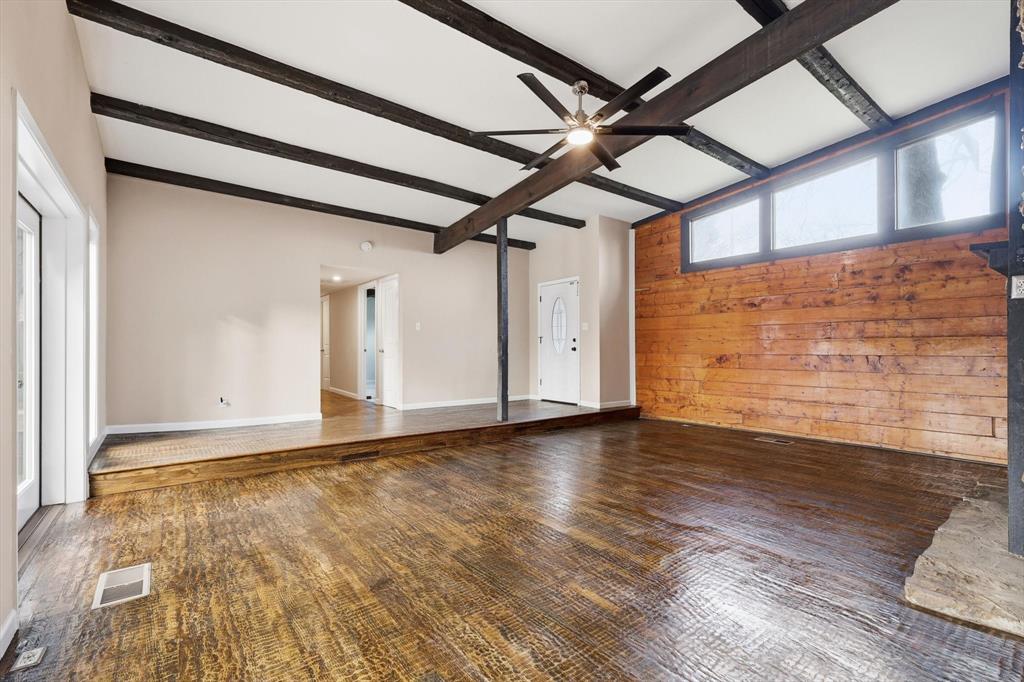 828 Highland Village Road