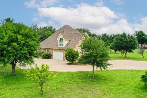 A home in Glen Rose