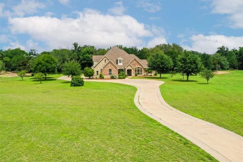 A home in Glen Rose