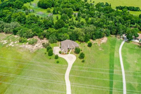 A home in Glen Rose