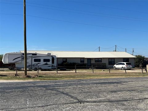 A home in Jacksboro