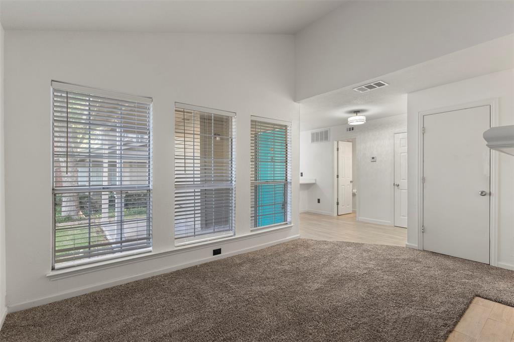 1424 Meadowood Village Drive