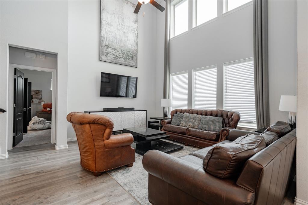 2702 Willow Lane