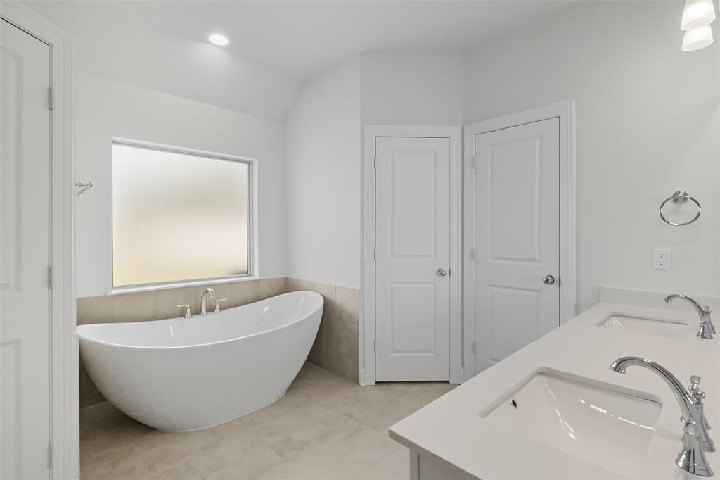 Edgewater Pass - Residential