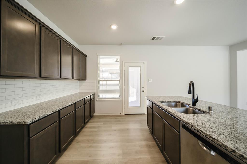 Weston Ridge Ph I - Residential Lease