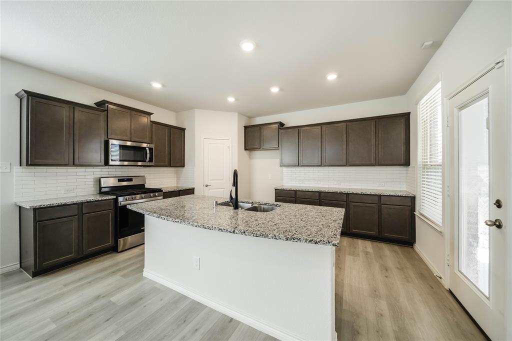 Weston Ridge Ph I - Residential Lease