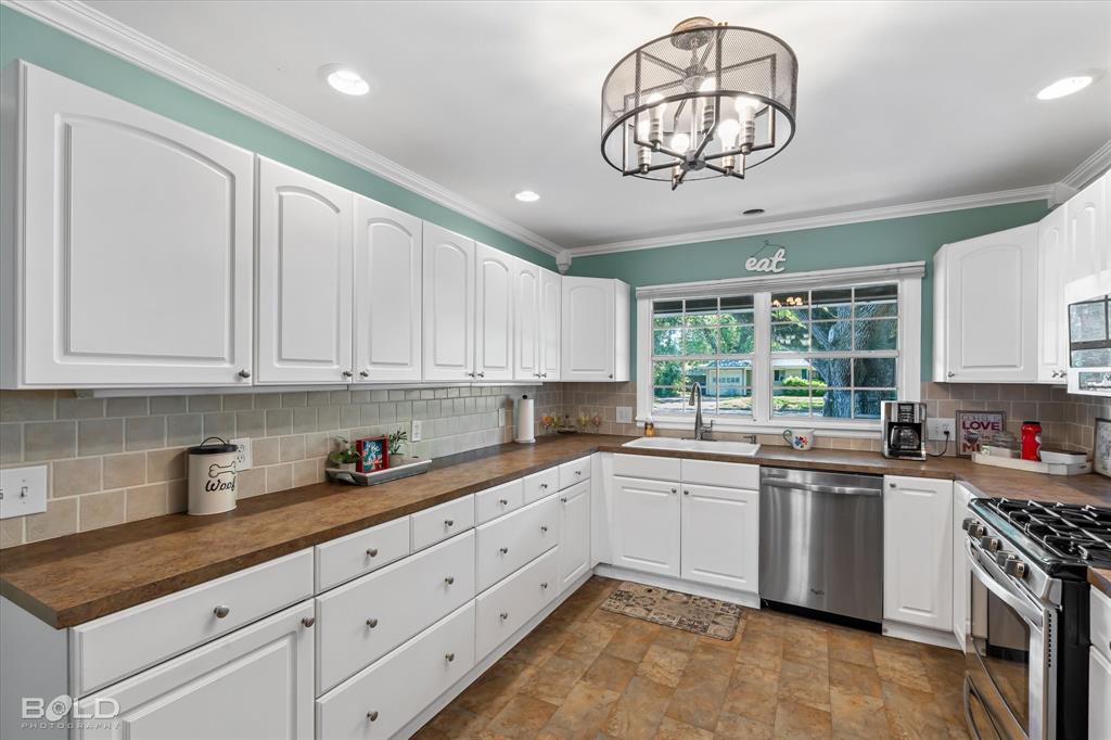 Shreveport, Louisiana 71104, United States, 3 Bedrooms Bedrooms, ,2 BathroomsBathrooms,Residential,Contingent,109773