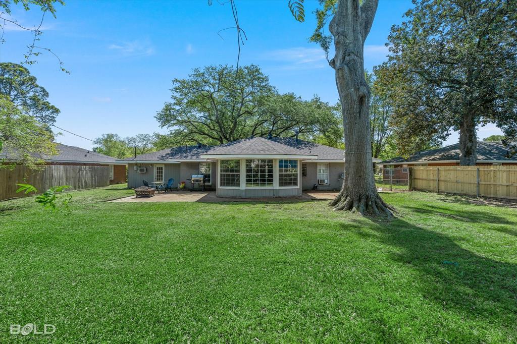 Shreveport, Louisiana 71104, United States, 3 Bedrooms Bedrooms, ,2 BathroomsBathrooms,Residential,Contingent,109773