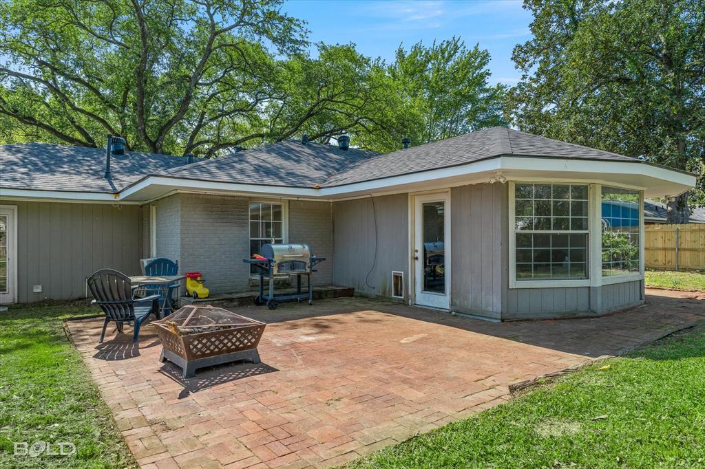 Shreveport, Louisiana 71104, United States, 3 Bedrooms Bedrooms, ,2 BathroomsBathrooms,Residential,Contingent,109773