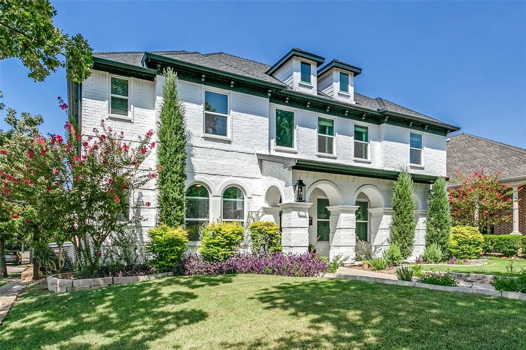2301 Queen Morgan Lane