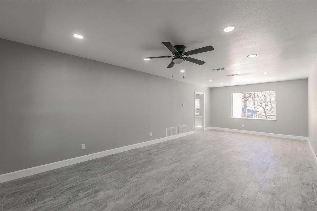 Photo of 722 S Walker Street, Mesquite, TX 75149 (MLS # 21037082)