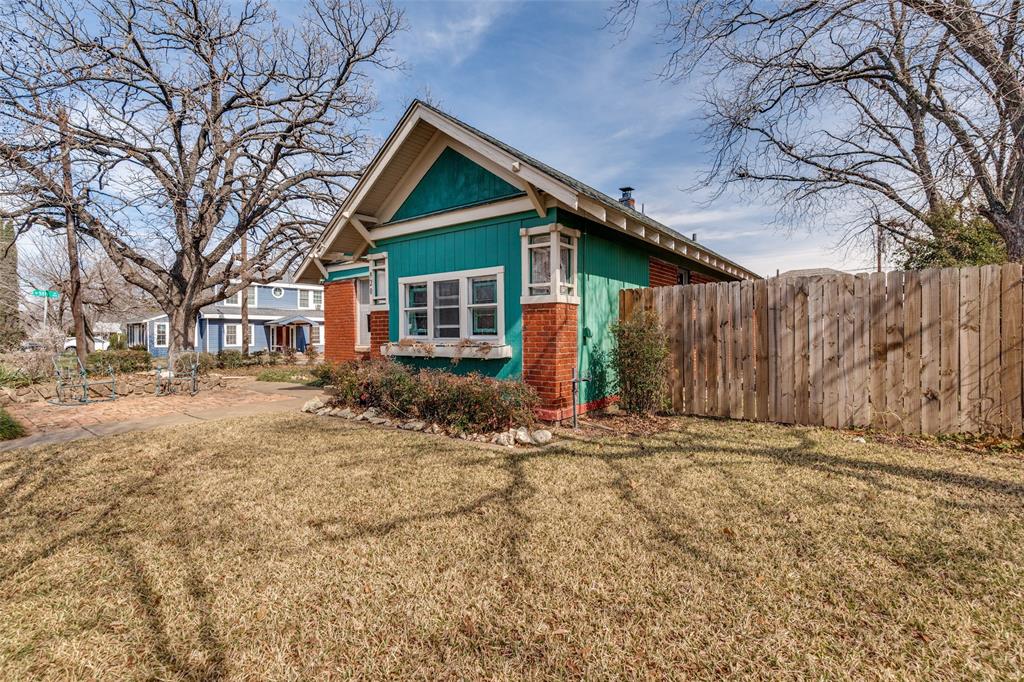 920 Cedar Hill Avenue