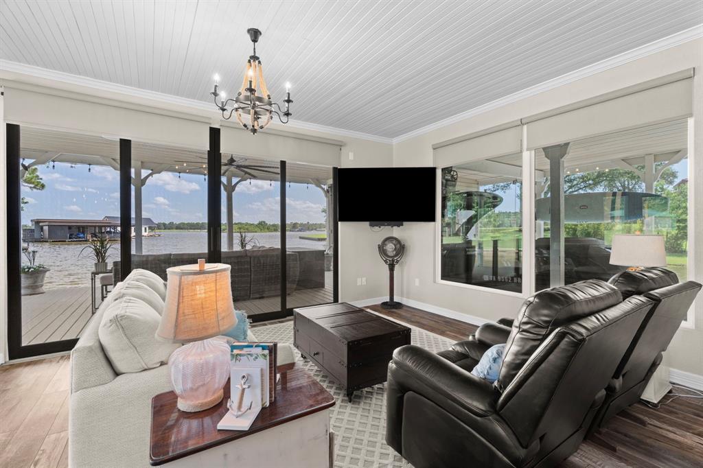 South Point Lake Tyler - Residential