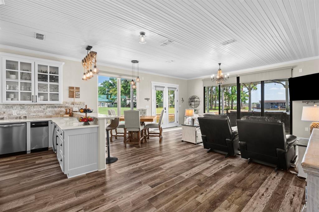 South Point Lake Tyler - Residential