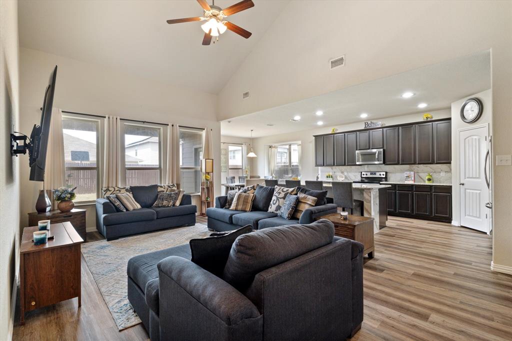 7509 Captain Lane