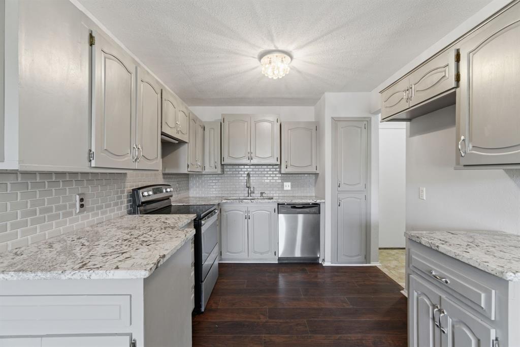Royal Oaks - Residential