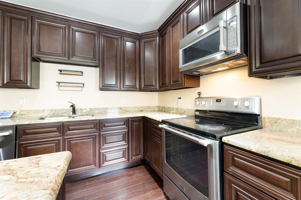 Smith L R - Residential