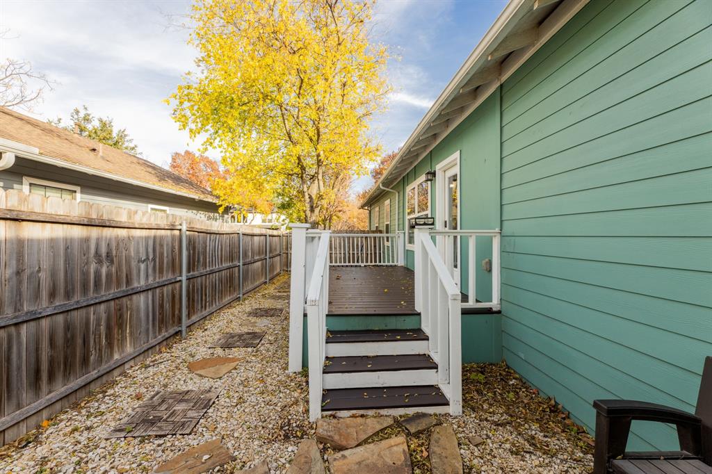 Smith L R - Residential