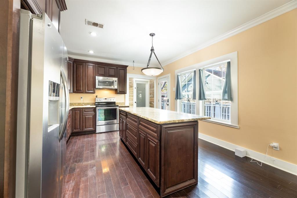 Smith L R - Residential