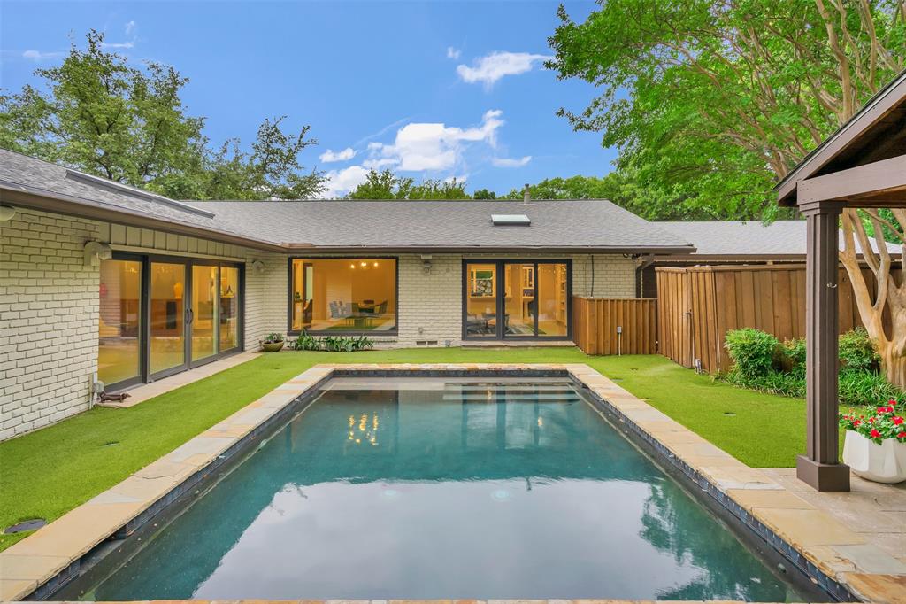 6943 Prestonshire Lane