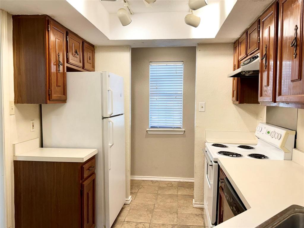 Brookhaven Village Condo - Residential