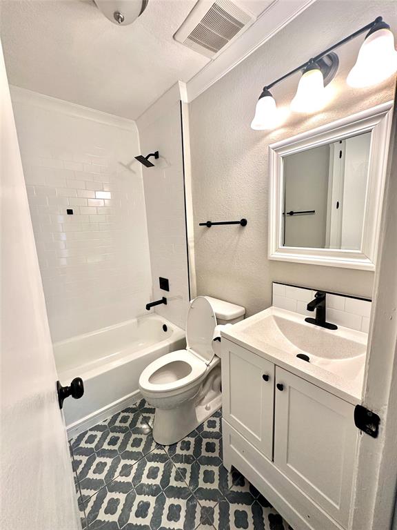 1322 Shorecrest Drive