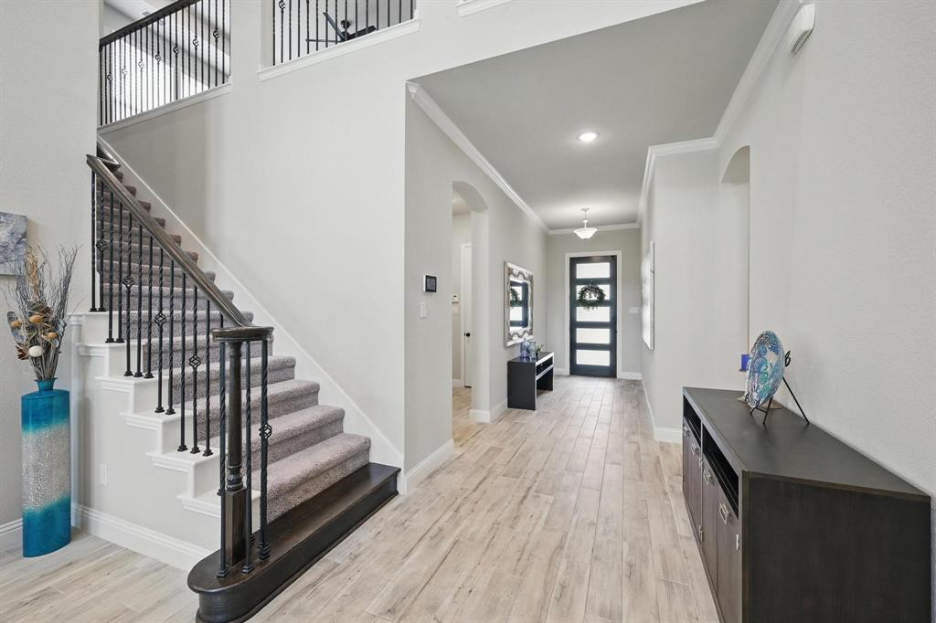 1008 Fallbrook Avenue