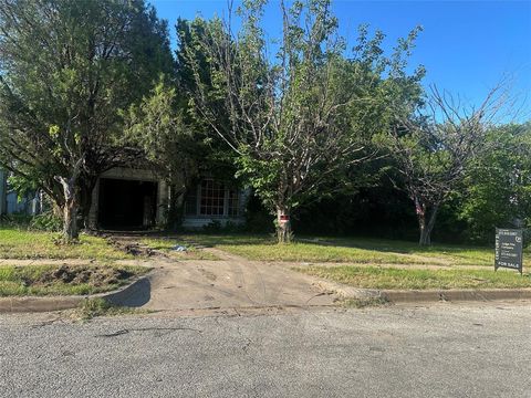 3705 Ellsmere Court Fort Worth TX 76103