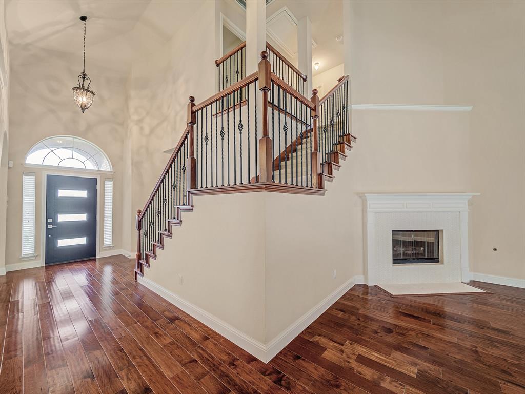 12342 Salem Drive