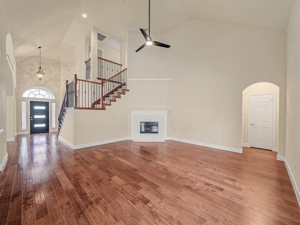12342 Salem Drive