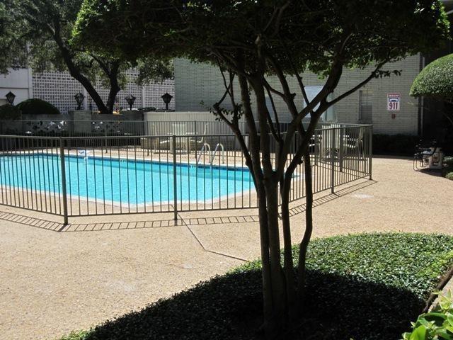 Diamond Head Condos - Residential Lease