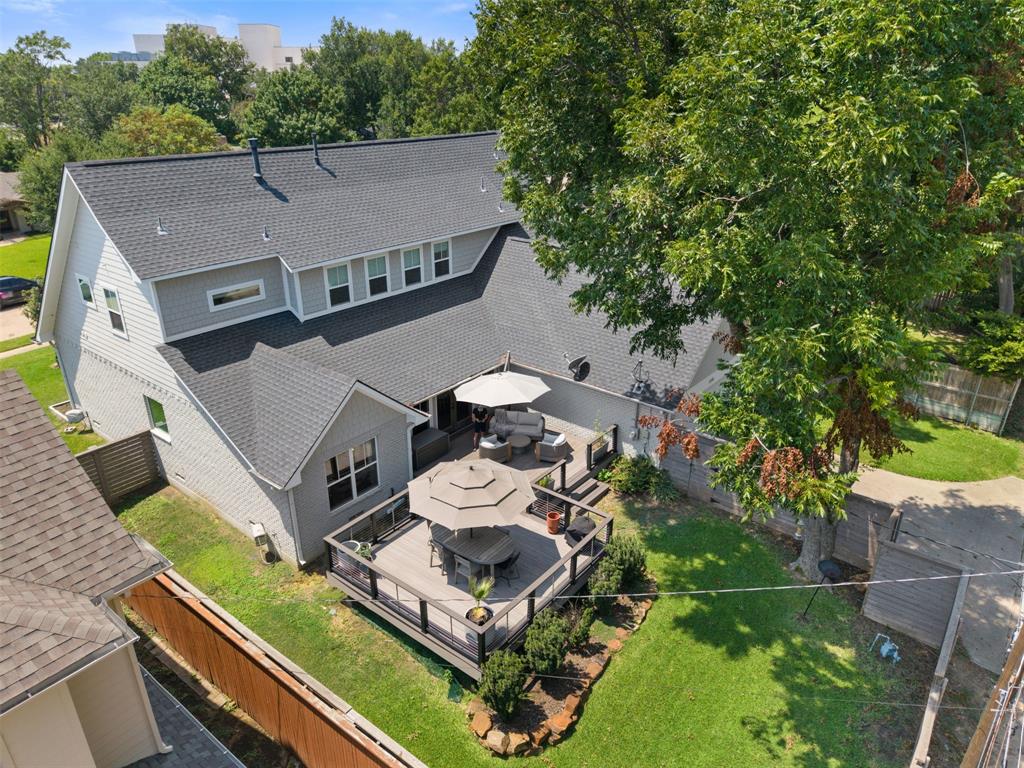 318 Oakcrest Drive