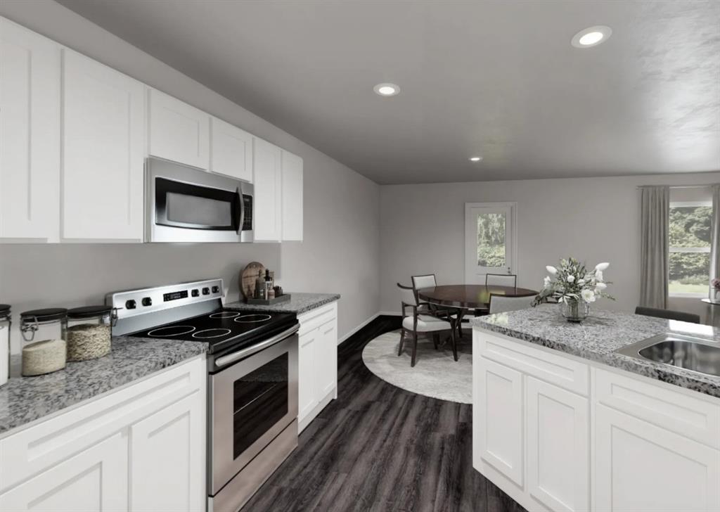 7335 Mistletoe Trail