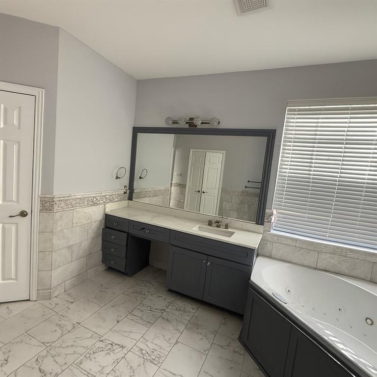 Creek Hollow Estates Ph V - Residential Lease