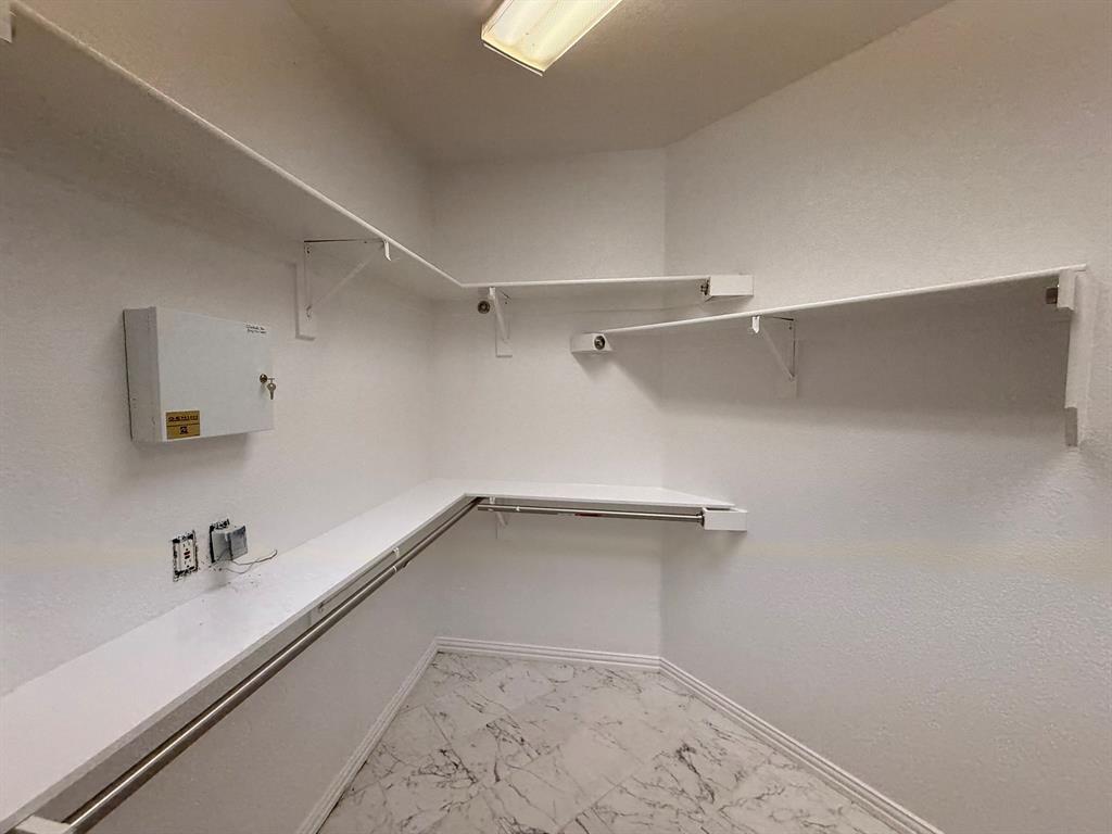 Creek Hollow Estates Ph V - Residential Lease