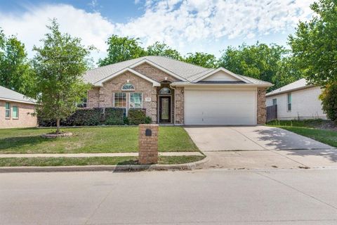 1400 Vernon Castle Avenue Benbrook TX 76126