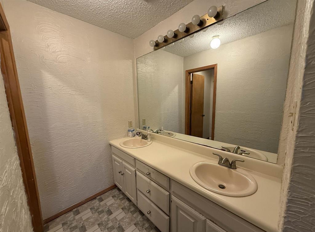 AMBER ACRES - Residential