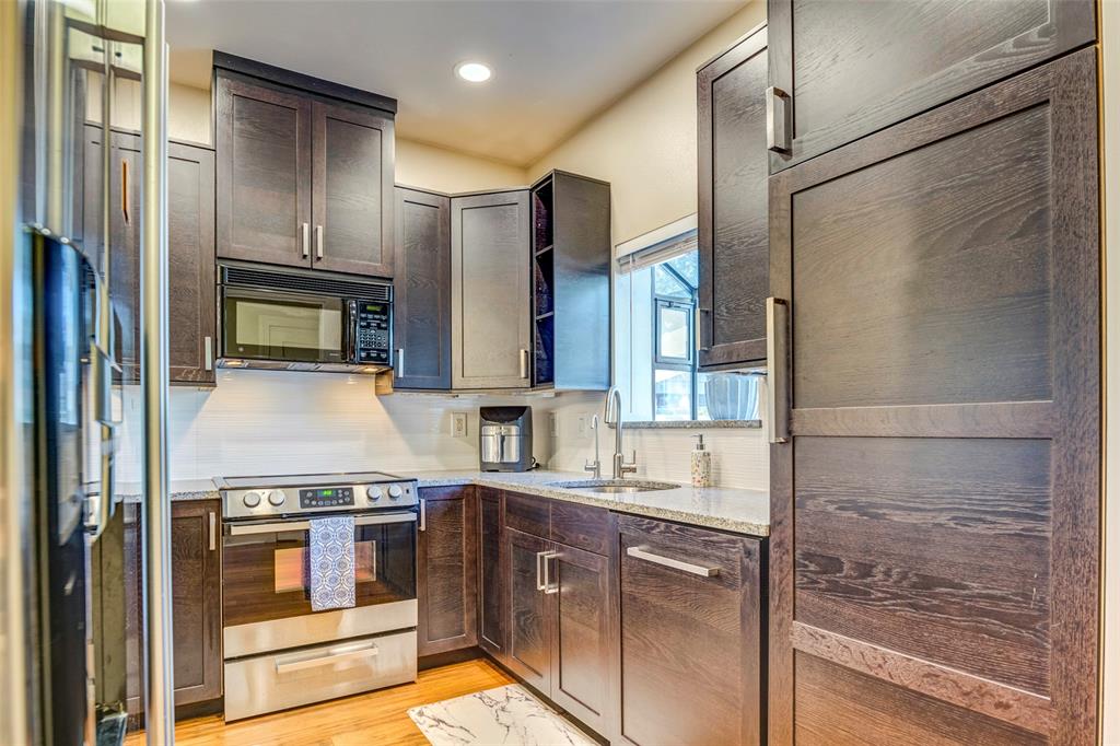 Cobblestone Square - Residential Lease