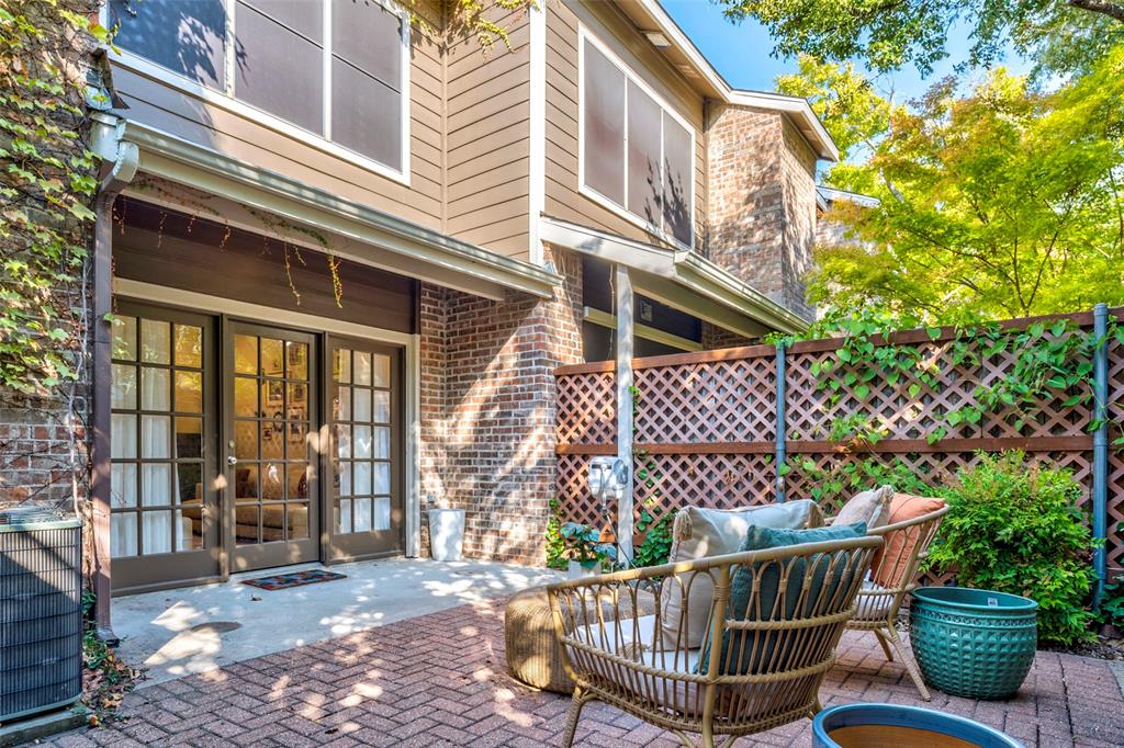 Cobblestone Square - Residential Lease